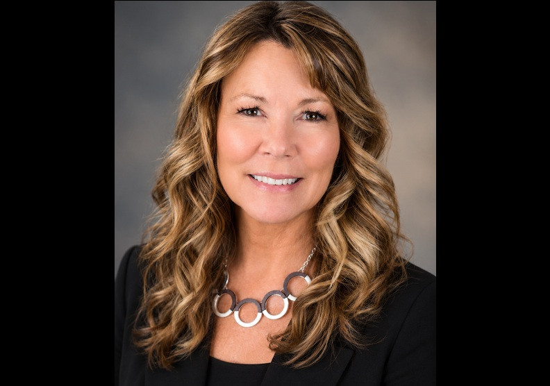 Former Meade County auditor announces run for county commission