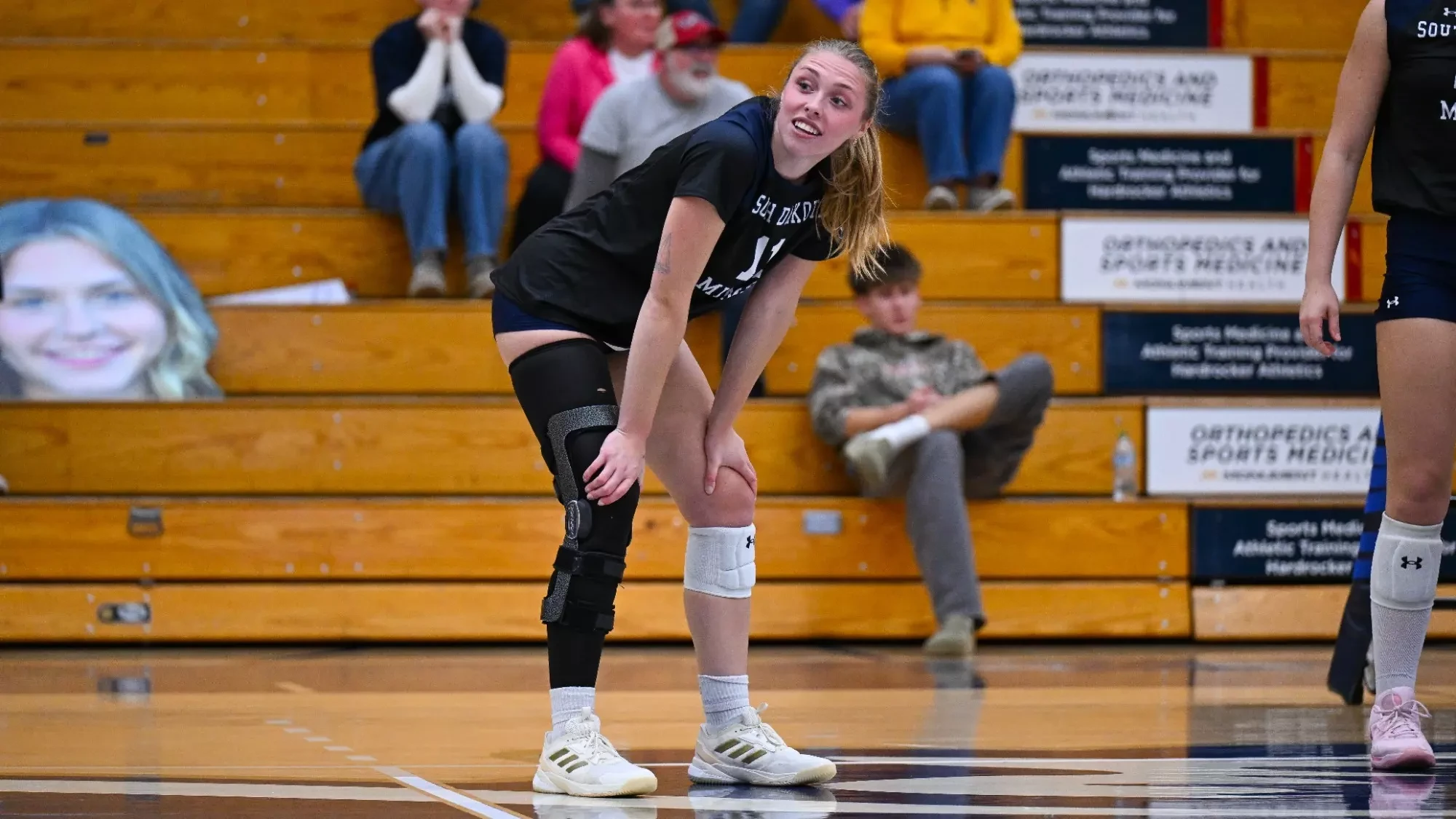 Volleyball Earns 10th Home Win for First Time Since 1995