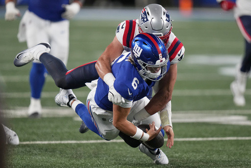 Giants’ Jaxson Dart clears concussion protocol after taking a hit in preseason game vs. Patriots