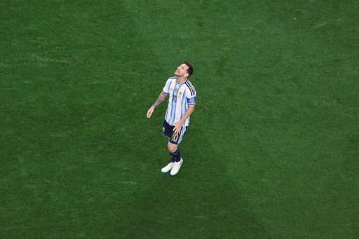 Lionel Messi misses penalty kick with a chance to break the World Cup scoring record with Argentina