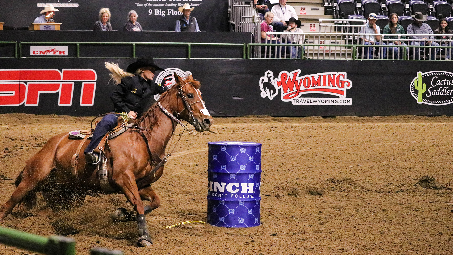 Yellow Jacket Barrel Racers Stay in Short Go Contention at CNFR