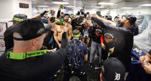 Tigers clinch playoff berth with 2-1 win over Red Sox in Game 161 and avert September collapse