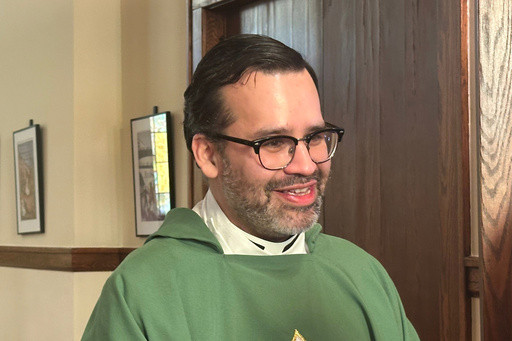 A Minneapolis church holds a service of ‘Lament and Hope’ amid fears over immigration crackdown