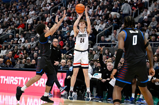 Newcomers fitting in for top-ranked UConn women and No. 3 UConn men’s basketball programs