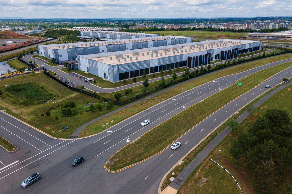 Data centers center of pledge for 19 state candidates