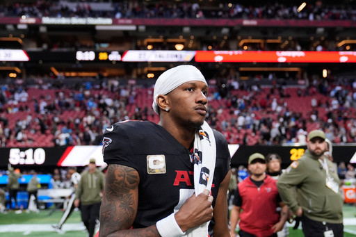 Falcons QB Penix headed to injured reserve, will miss at least 4 games with left knee injury
