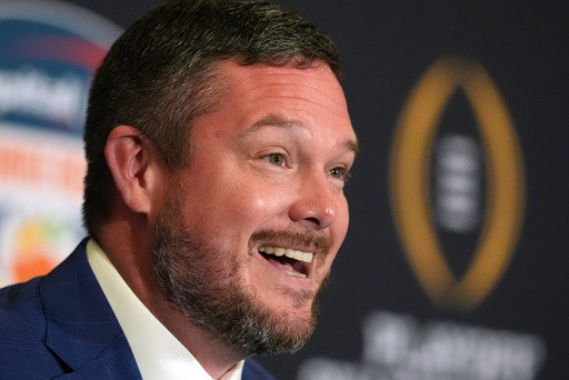 Indiana and Oregon coaches and coordinators juggle transfer portal chaos amid playoff race