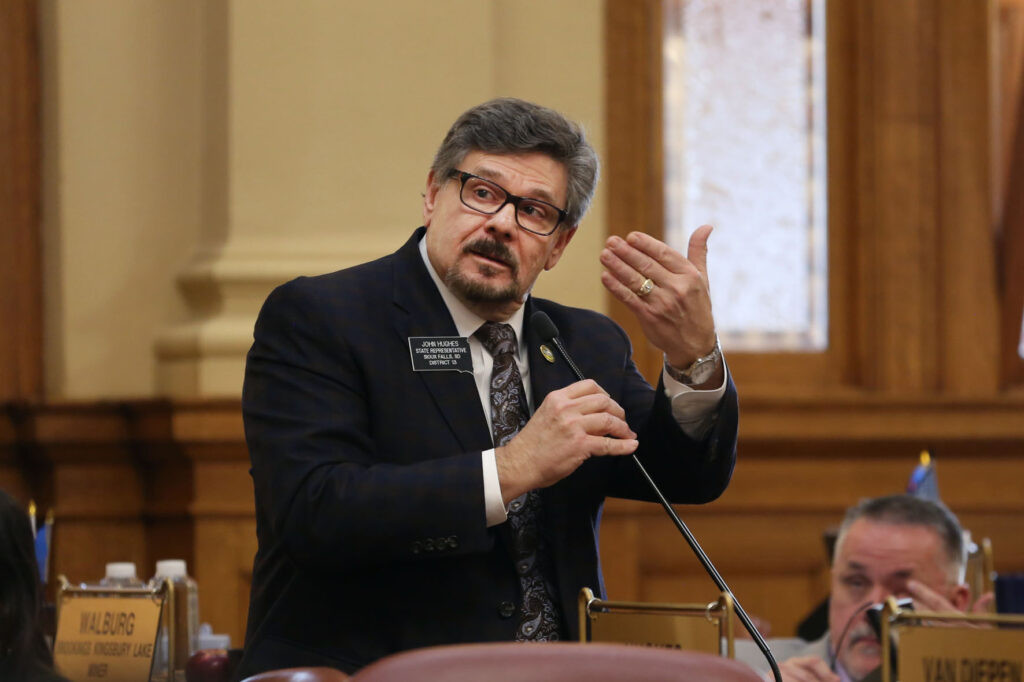 App-based age verification bill clears South Dakota House of Representatives panel