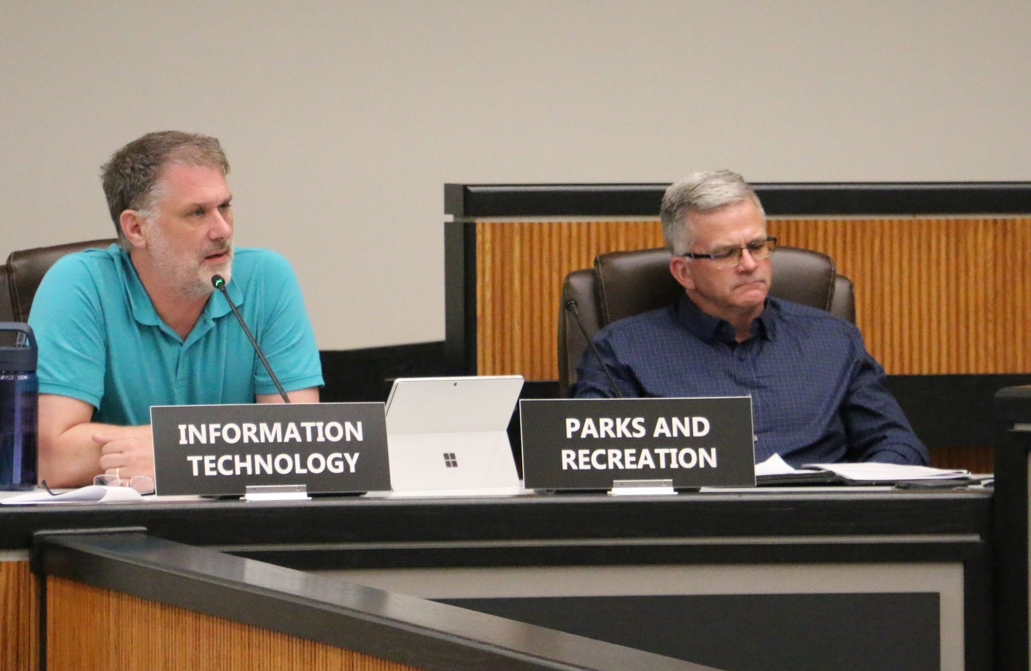 Council requests more comprehensive AI policy