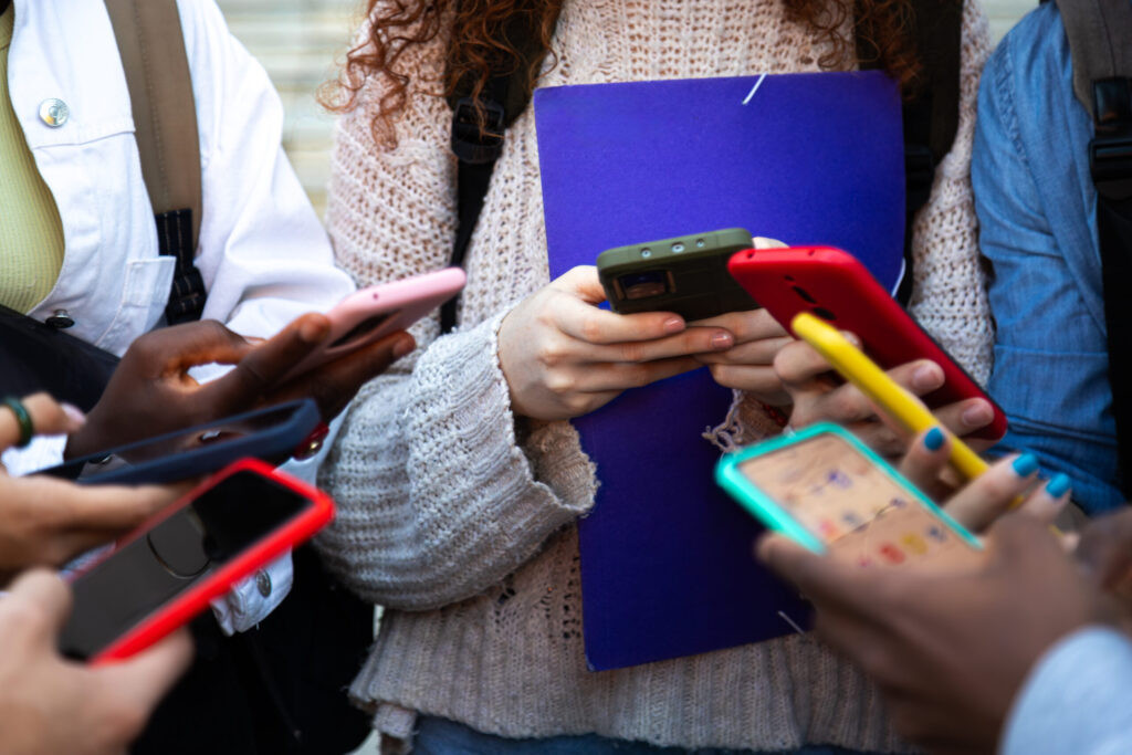 School cellphone debate makes local control an early casualty of governor race