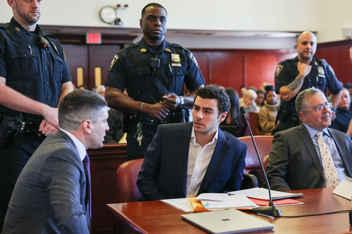 Judge bars federal prosecutors from seeking death penalty against Luigi Mangione