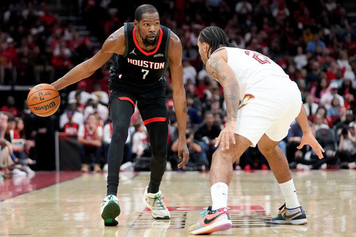 Kevin Durant scores 30 points to lead the Rockets to a dominant win over the Cavaliers