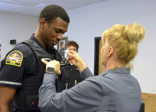 Maine police officer arrested by ICE agrees to voluntarily leave the country