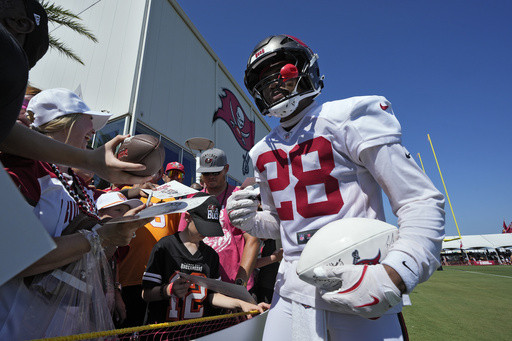 Shilo Sanders waived by the Buccaneers, AP source says