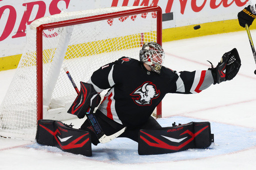 Samuelsson, Sabres make it eight in a row with 4-1 win over Bruins