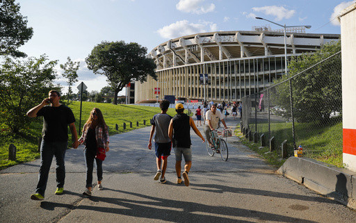 Washington Commanders’ return to DC clears another hurdle with preliminary council approval