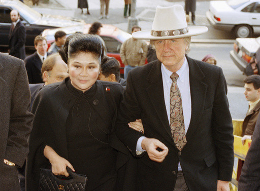 Fringe-wearing Wyoming trial lawyer Gerry Spence dies at 96