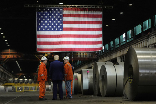 US manufacturers are stuck in a rut despite subsidies from Biden and protection from Trump
