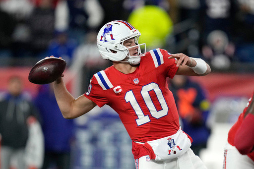 ‘Never satisfied’ Patriots head into bye week on a 10-game winning streak after beating Giants