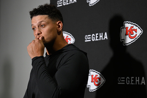Chiefs’ penalty woes continue in loss to Jaguars, their third straight one-score defeat