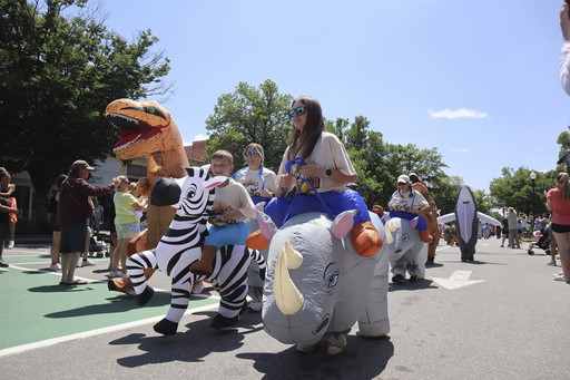New Hampshire city in ‘Jumanji’ marks 30th anniversary with animal costume race