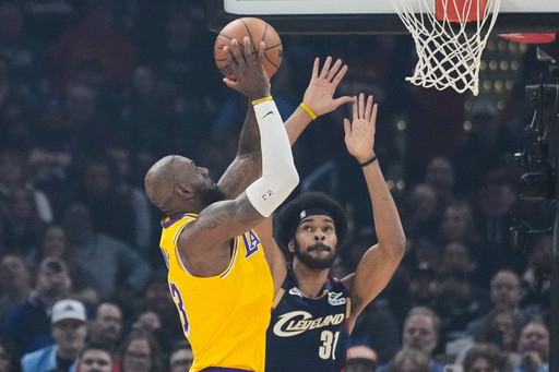 Cavaliers spoil LeBron James’ return, riding big 3rd quarter to 129-99 romp
