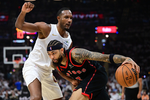 Schroder, Mobley rally Cavaliers in 4th quarter for 125-120 win over Raptors to take 3-2 series lead
