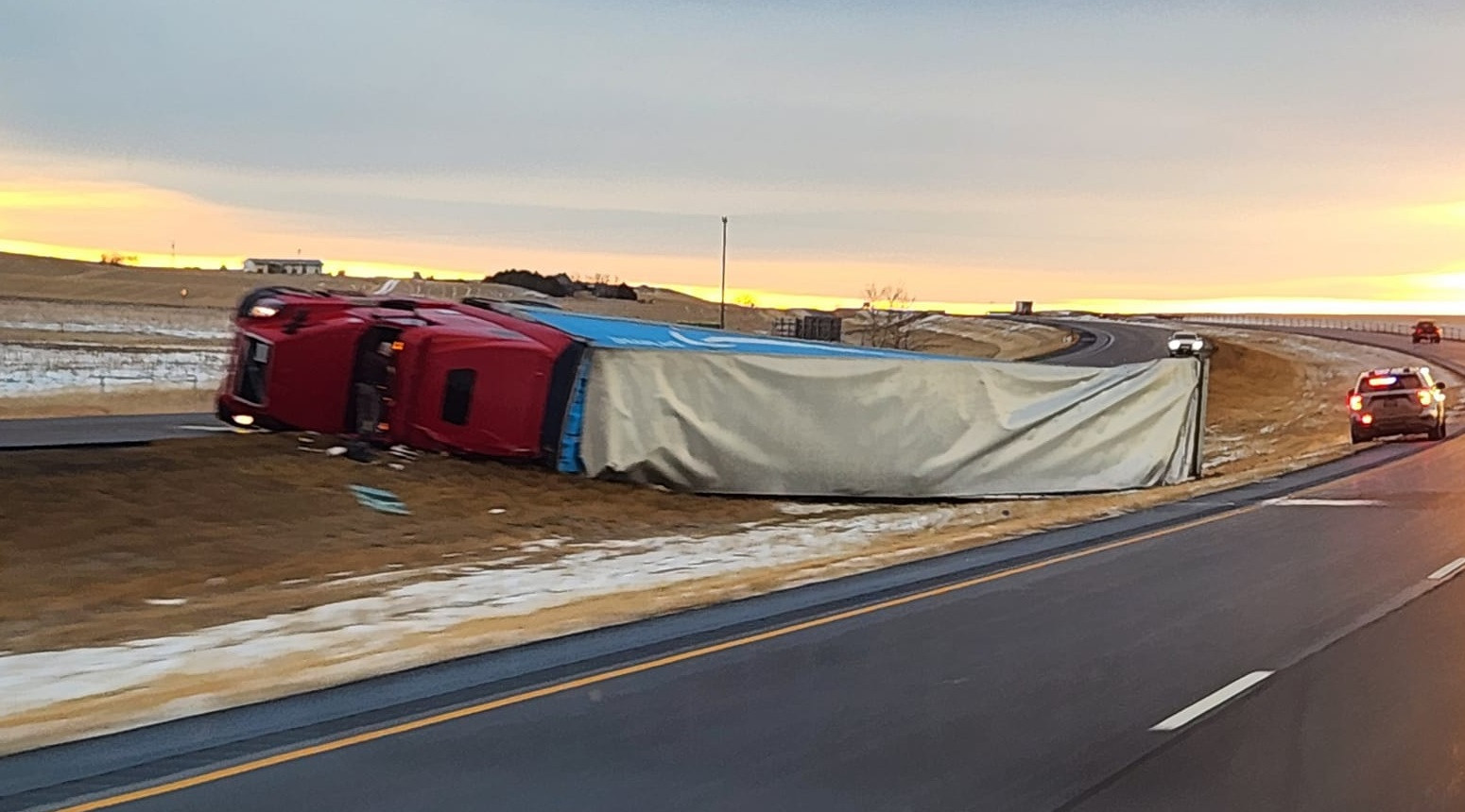 New York man seriously hurt after crashing semi on I-90