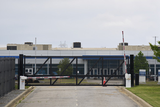 NAACP, environmental group notify Elon Musk’s xAI company of intent to sue over facility pollution