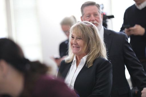 Court clerk who helped with Alex Murdaugh’s trial pleads guilty to showing sealed exhibits