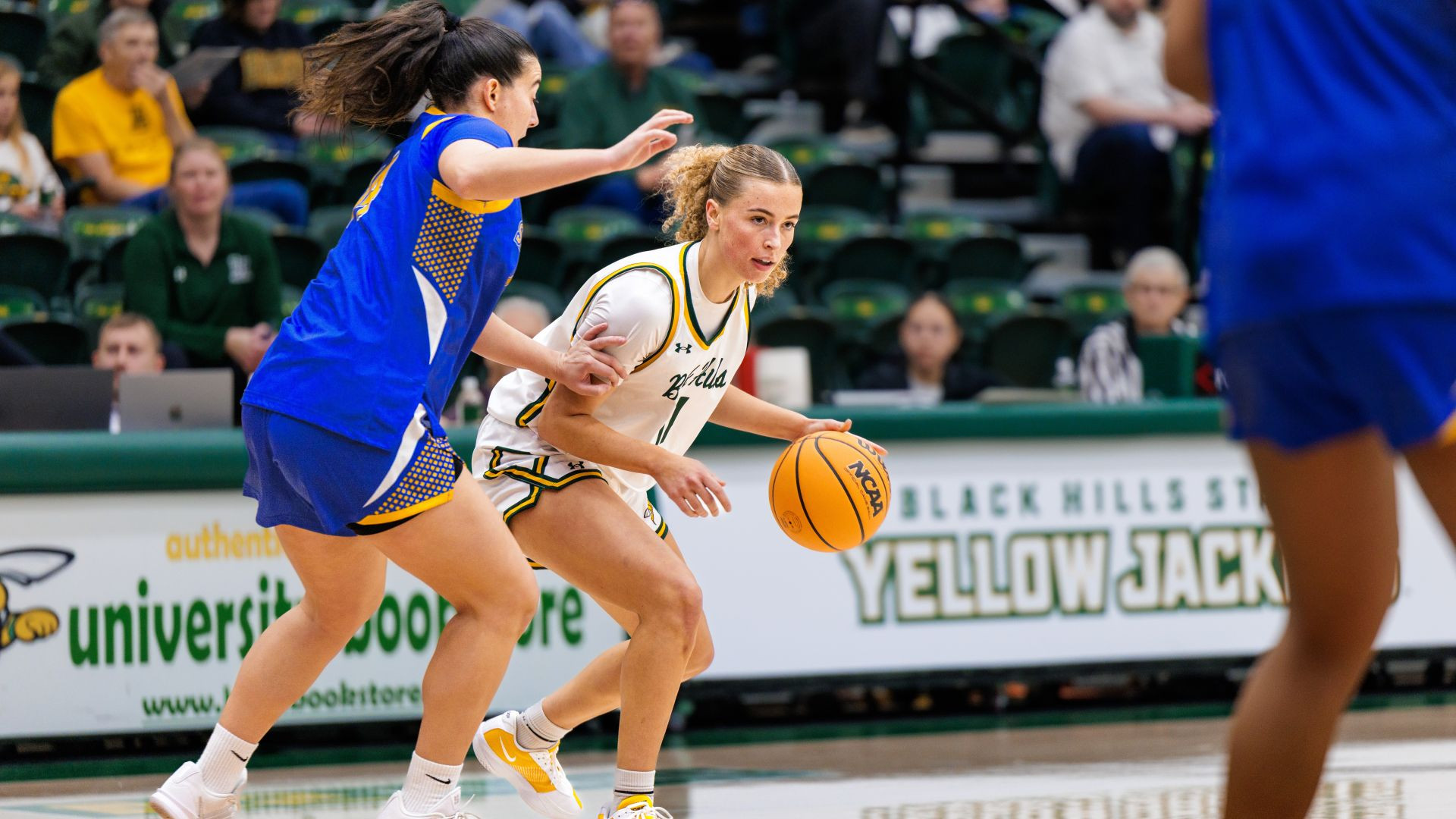 Historic Day from the Yellow Jackets Leads Them to Big Win Over PUCPR in Puerto Rico