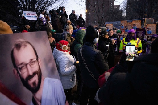 DOJ has opened a federal civil rights probe into the death of Alex Pretti, deputy AG says