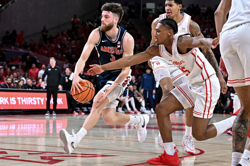 Dell’Orso’s 22 points spark No. 4 Arizona past No. 2 Houston, 73-66 for Big 12 lead