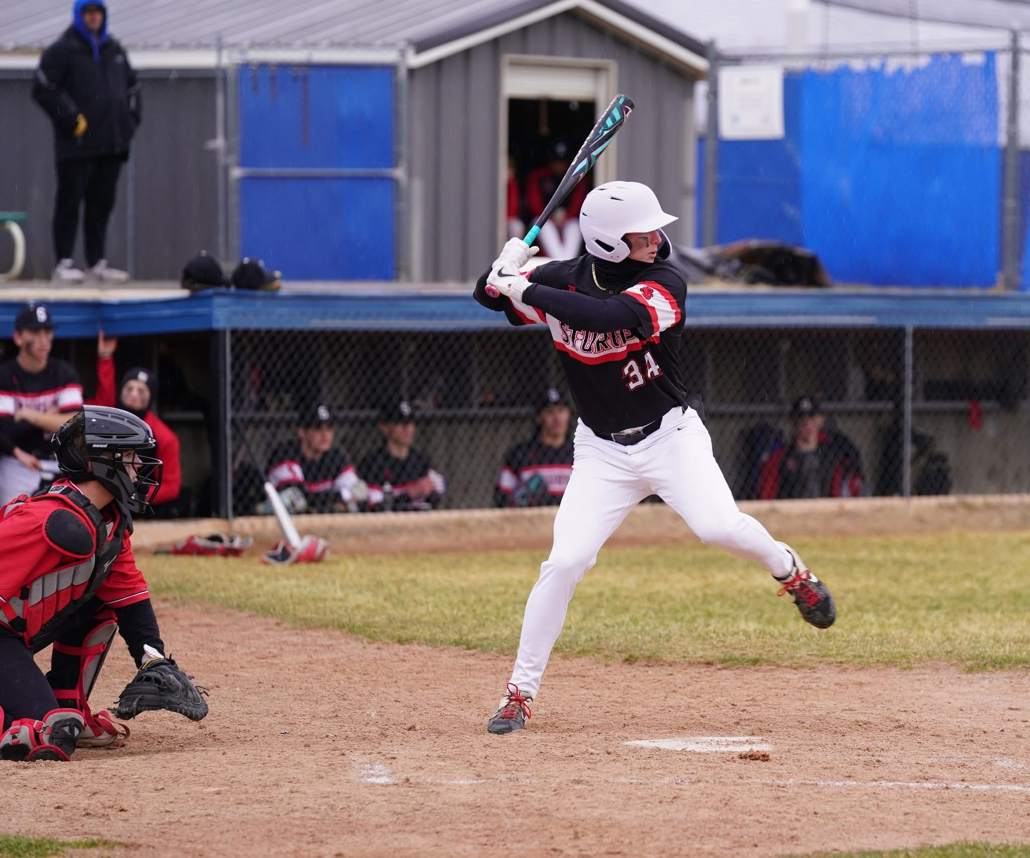 Cobblers Defeat Scoopers in Baseball Season Opener
