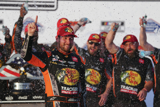Chase Briscoe holds off Joe Gibbs Racing teammate Denny Hamlin to win at Pocono