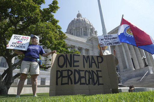 Trump-backed plan to redraw Missouri congressional districts draws opposition at first hearing