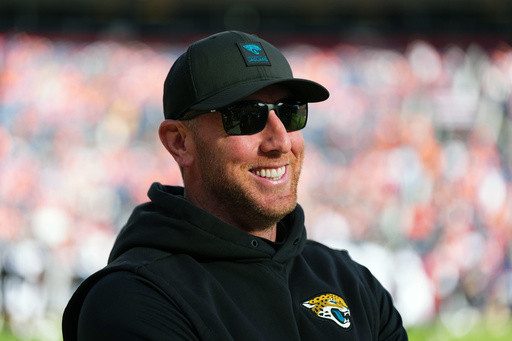 Jaguars and new left tackle Cole Van Lanen agree to 3-year extension, AP source says