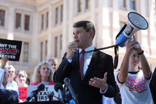 Democrats slam rush to redraw US House maps at first hearing in Texas