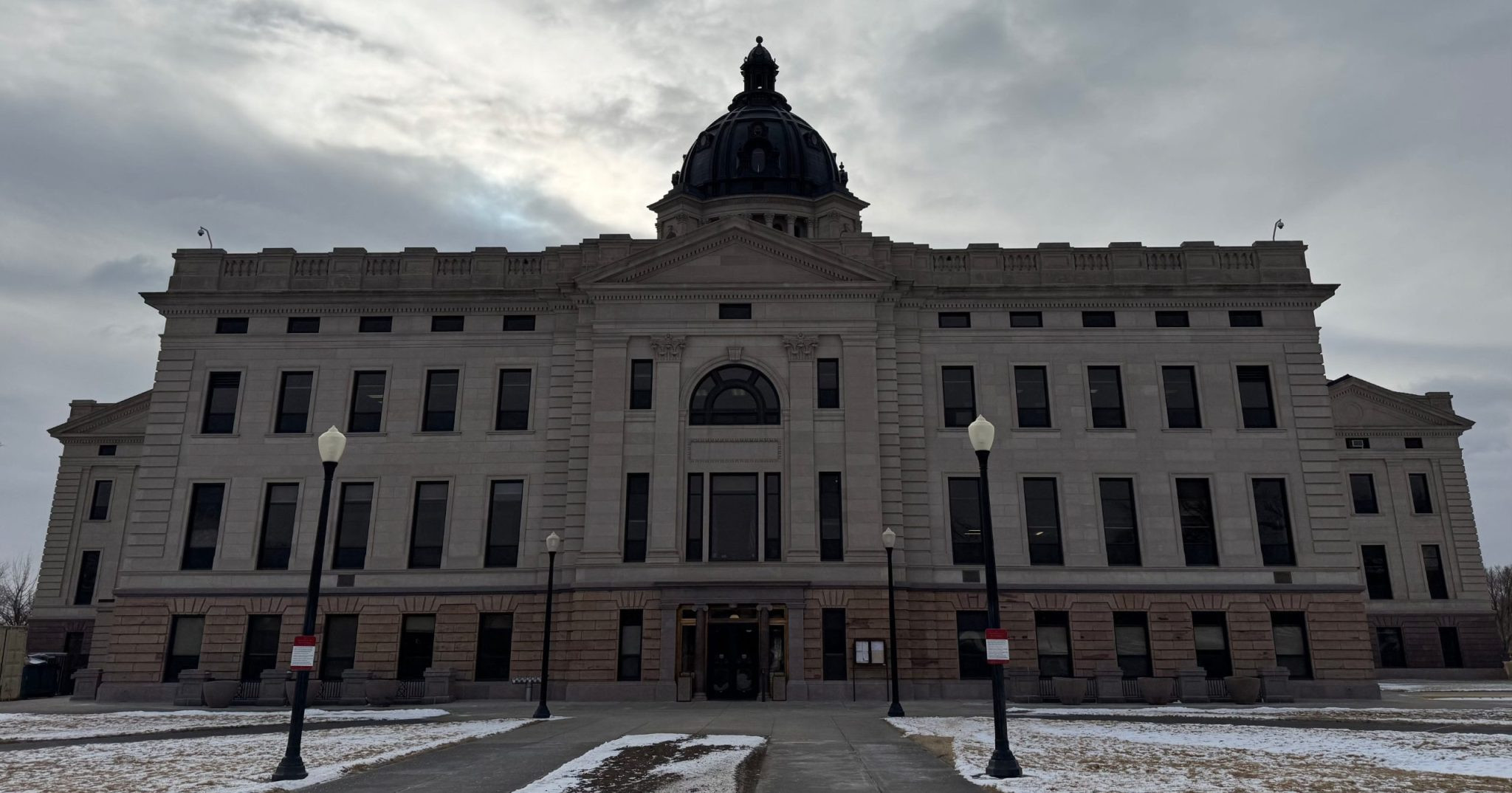 Lawmakers Weigh Cuts to Veterans Benefits, Education Program