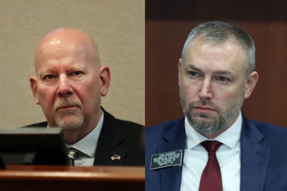 South Dakota Republican leaders argue about economic development in front of reporters