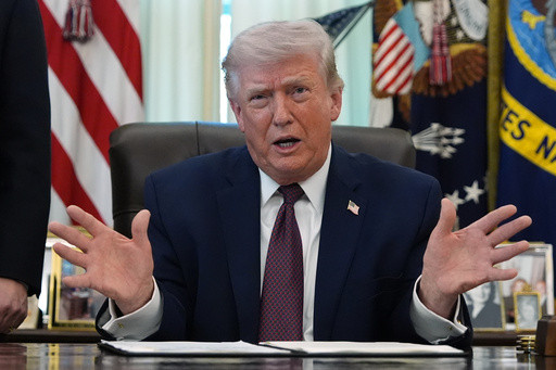 Trump signs order directing creation of a national voter list, a move sure to face legal challenges