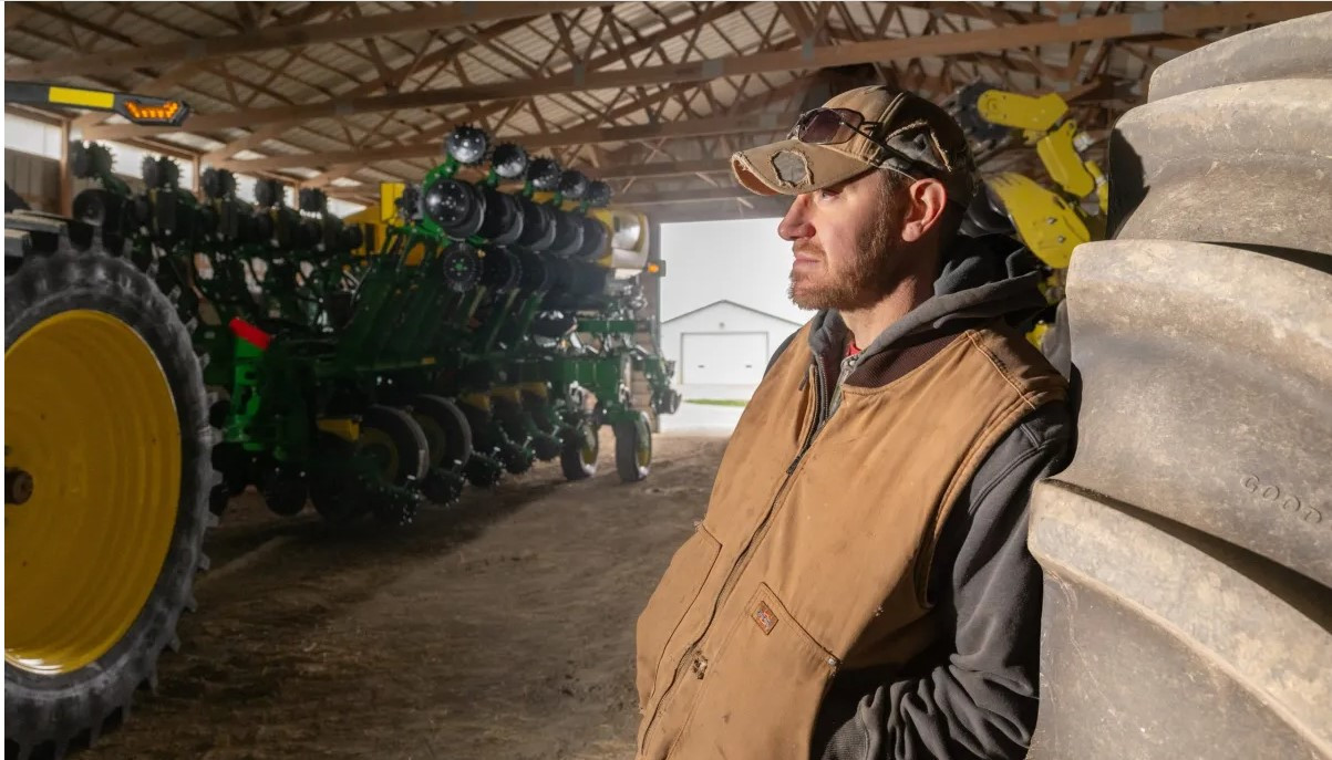 Court orders John Deere to turn over documents in Right-To-Repair lawsuit