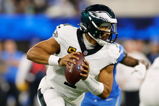 Chargers, Eagles in giving mood with three-turnover play