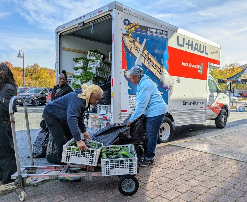 Effects of government shutdown spread on day 31, from health costs to food to flights