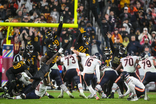 No Hail Mary magic this time and Moody’s last-play kick lifts the Bears past the Commanders 25-24