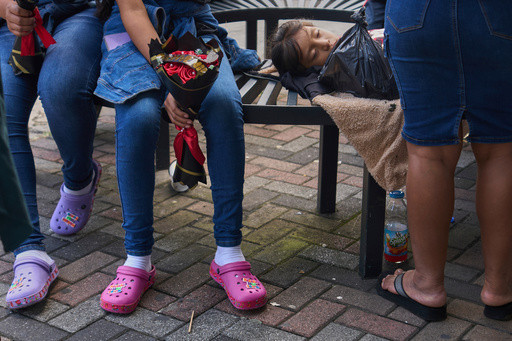 Judge extends temporary measures protecting Guatemalan children from deportation