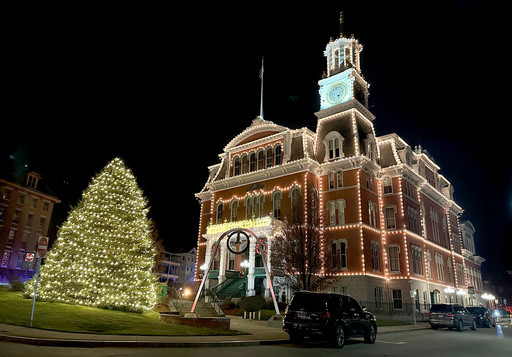 Hallmark holiday movie fans are flocking to Connecticut’s quaint filming locations