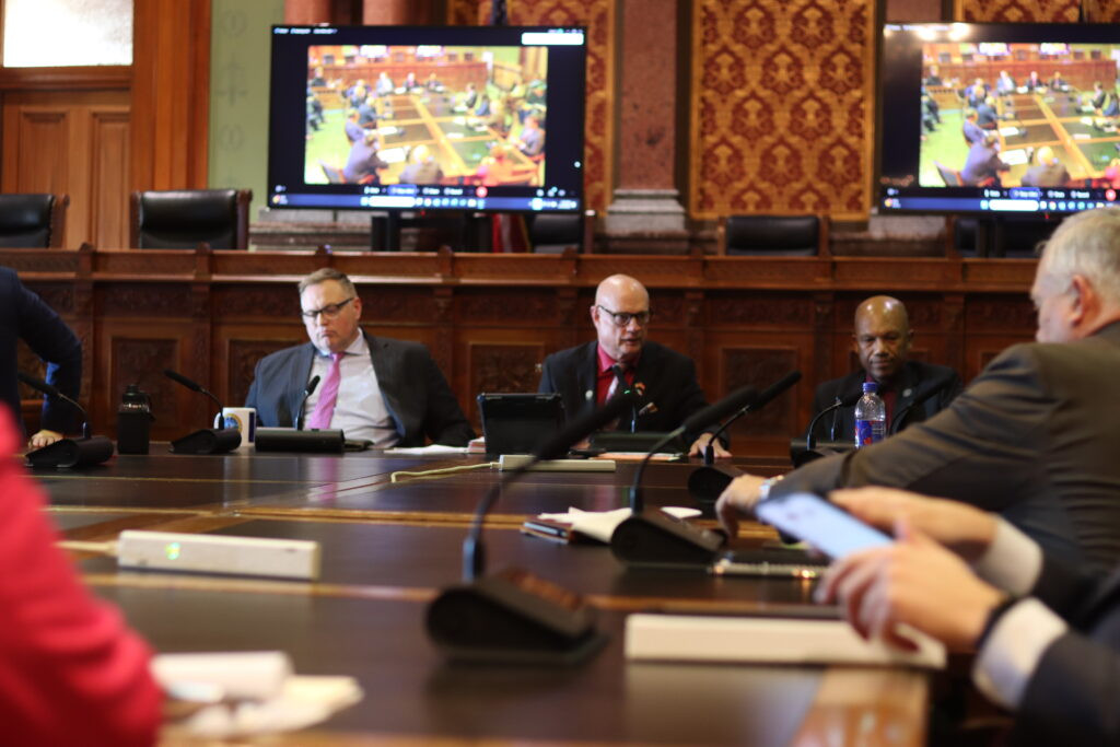 CO2 pipeline eminent domain ban advances from Iowa House committee