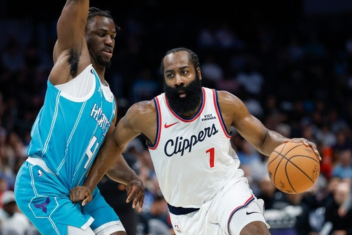 Harden erupts for 55, Clippers rout Hornets 131-116 in Paul’s likely last game in North Carolina