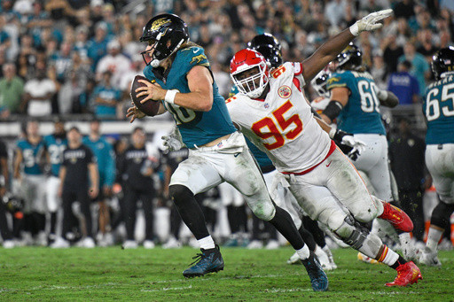 Mistake-prone Chiefs blame themselves for crushing loss at Jaguars